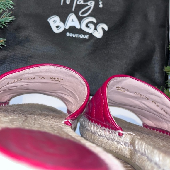 Gucci: GG Marmont Sandals Pilar Leather Espadrille Double Logo Sliders - Picture 10 of 15